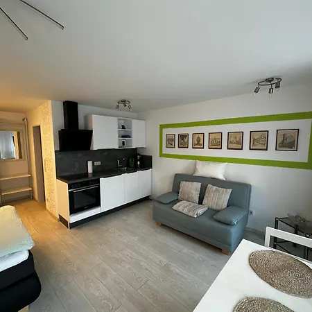 Apartmán 1-zimmer In *